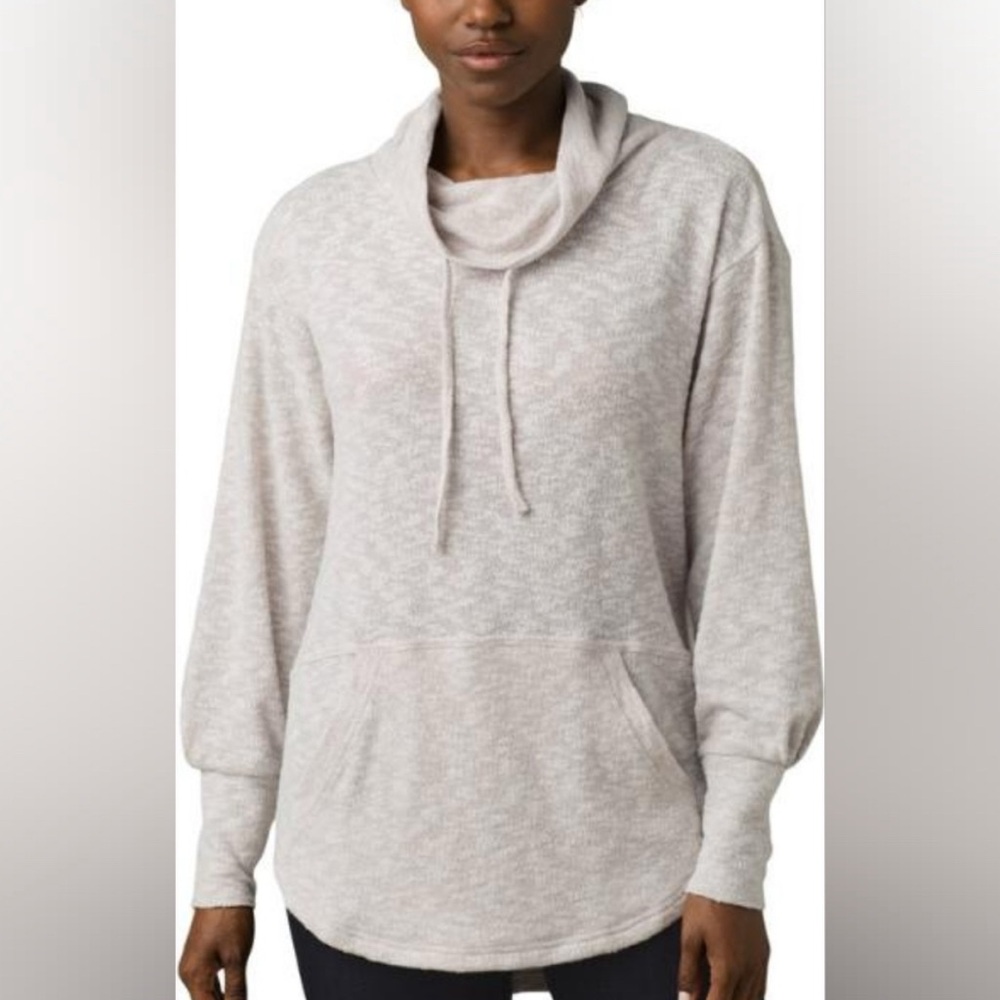 2 / $25! Textured Cream Sweater Sweater - Size Med - Prana